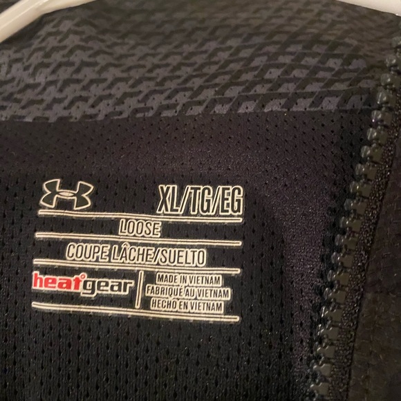 Under Armor-Pull over jacket with hood-XL-Black - Picture 3 of 3